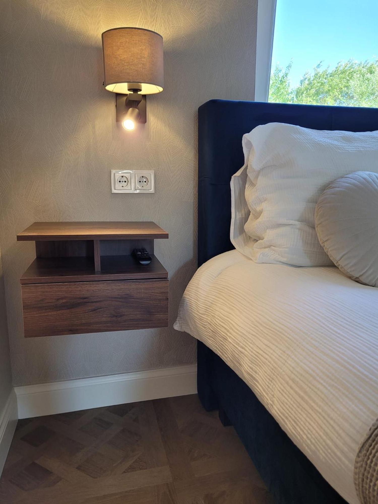 Luxe Kamer Langendam 48 Met Prive Terras Zoutelande Exterior photo